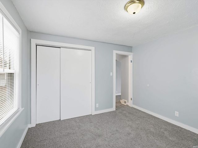 1401 Jackson Avenue, Evansville, IN 47714