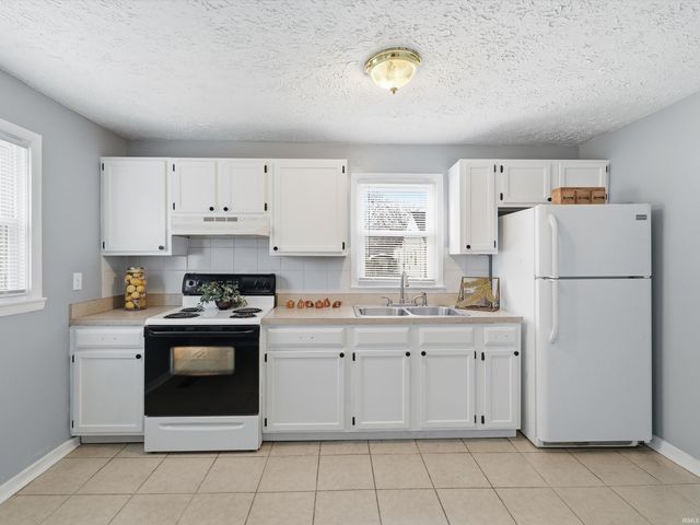 1401 Jackson Avenue, Evansville, IN 47714