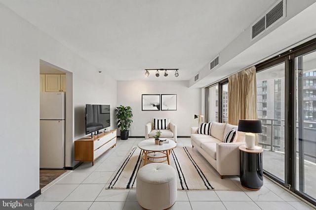 1530 KEY BLVD #929, Arlington, VA 22209