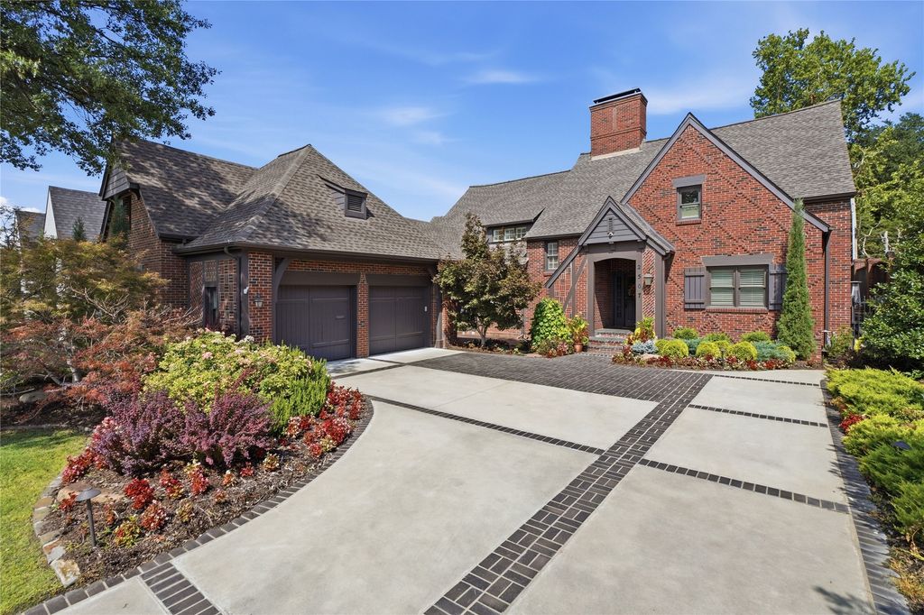 2507 S Columbia Avenue, Tulsa, OK 74114
