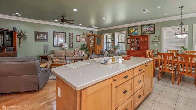 6340 Pine Hill Road, Shreveport, LA 71107