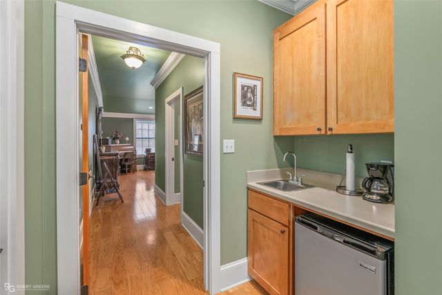 6340 Pine Hill Road, Shreveport, LA 71107