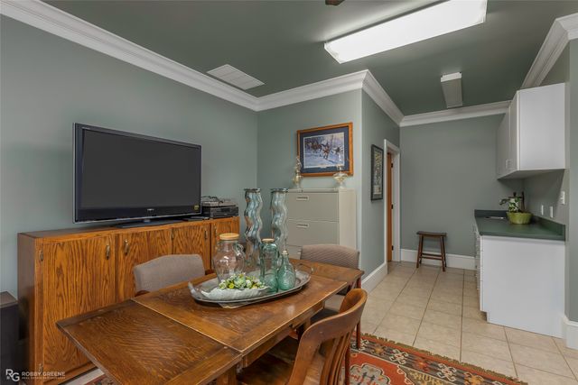 6340 Pine Hill Road, Shreveport, LA 71107