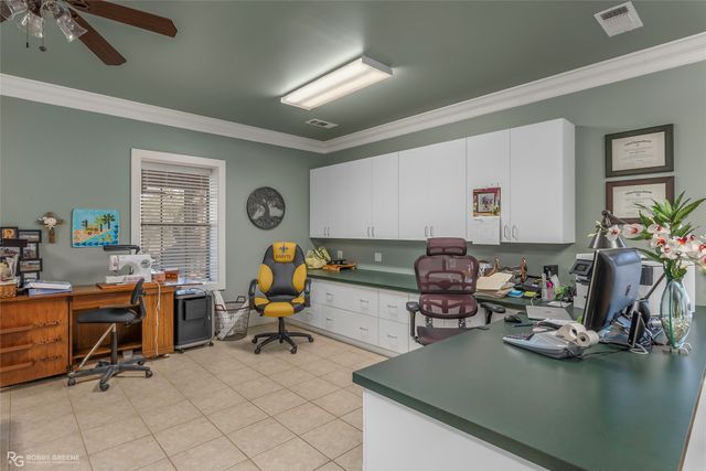 6340 Pine Hill Road, Shreveport, LA 71107