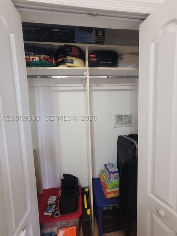 8906 W Flagler St 111, Miami, FL 33174