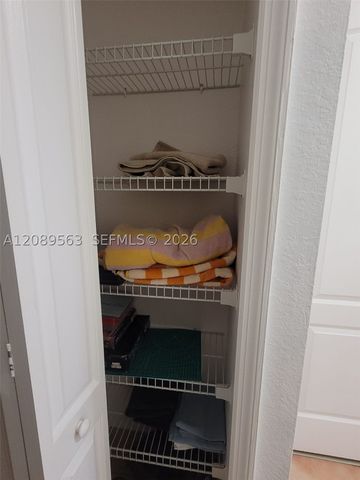 8906 W Flagler St 111, Miami, FL 33174