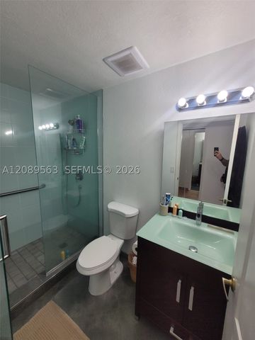 8906 W Flagler St 111, Miami, FL 33174