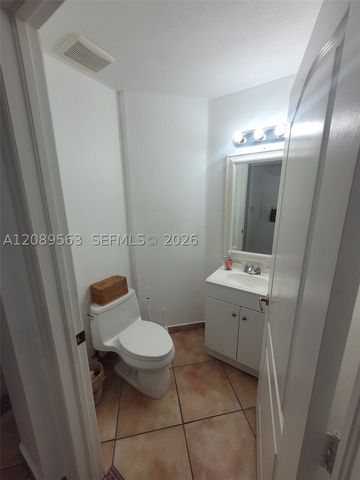 8906 W Flagler St 111, Miami, FL 33174
