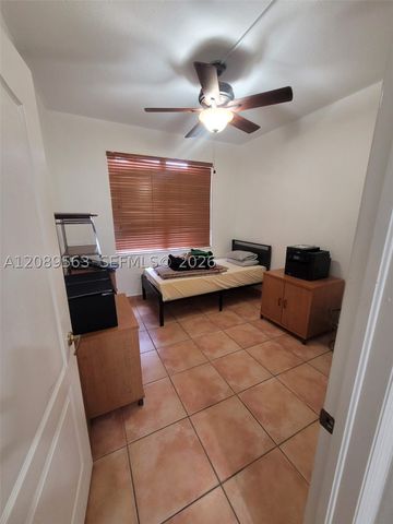 8906 W Flagler St 111, Miami, FL 33174