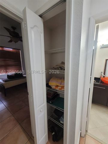 8906 W Flagler St 111, Miami, FL 33174