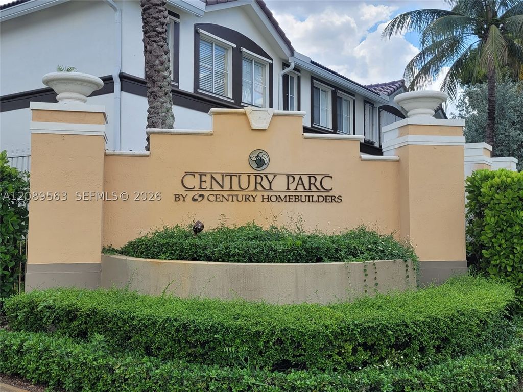 8906 W Flagler St 111, Miami, FL 33174
