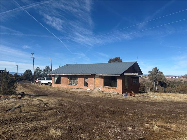 82 Private Drive 1305, Truchas, NM 87578