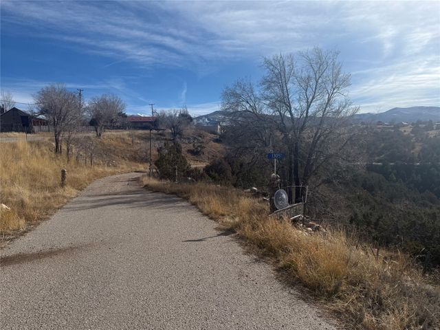 82 Private Drive 1305, Truchas, NM 87578