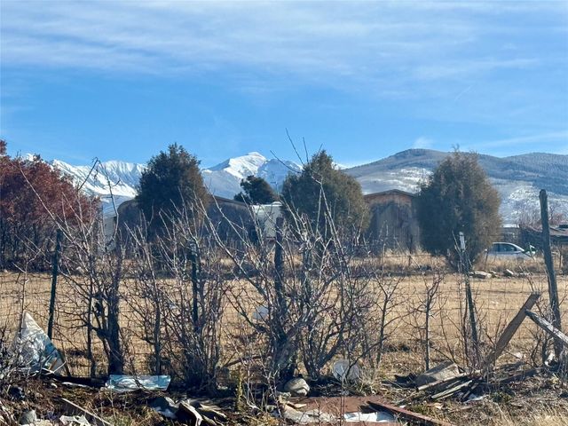 82 Private Drive 1305, Truchas, NM 87578