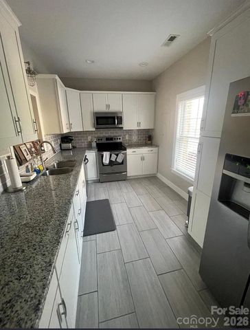 6918 Misty Pine Lane, Charlotte, NC 28217