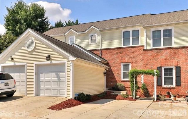 6918 Misty Pine Lane, Charlotte, NC 28217