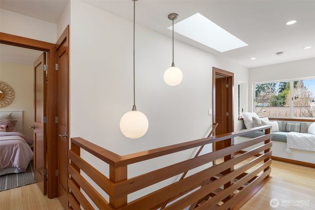 8049 44th Avenue NE, Seattle, WA 98115