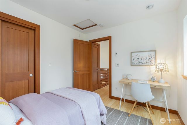 8049 44th Avenue NE, Seattle, WA 98115