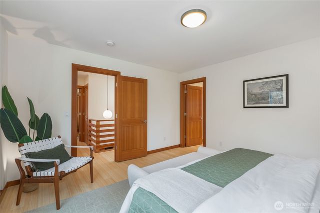 8049 44th Avenue NE, Seattle, WA 98115