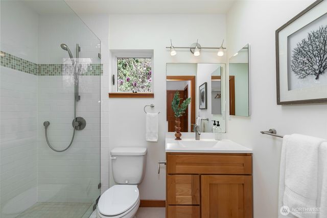 8049 44th Avenue NE, Seattle, WA 98115