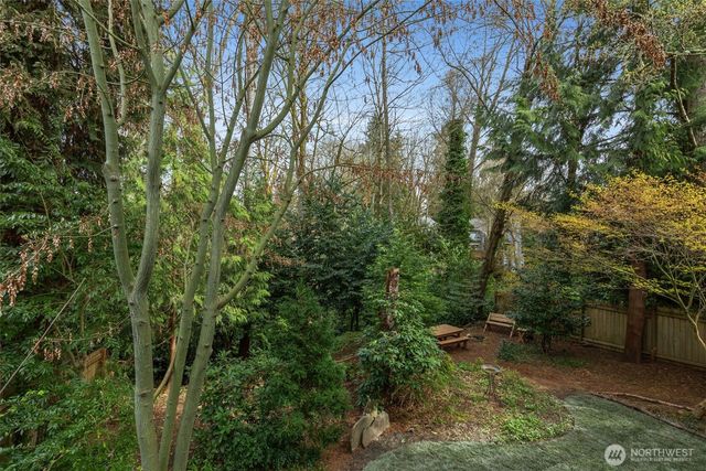 8049 44th Avenue NE, Seattle, WA 98115