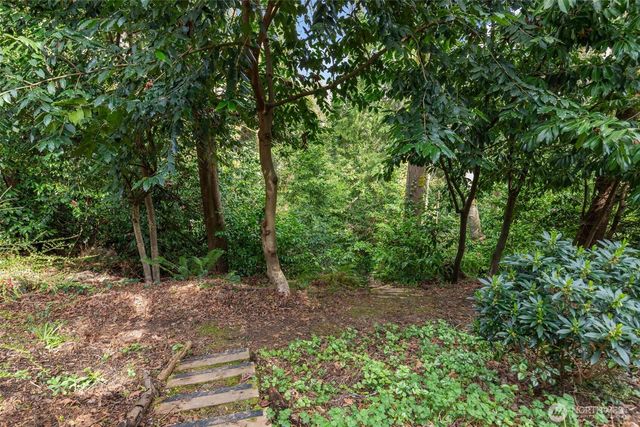 8049 44th Avenue NE, Seattle, WA 98115