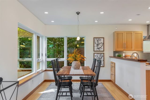 8049 44th Avenue NE, Seattle, WA 98115