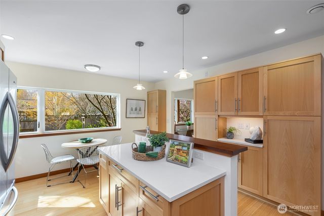 8049 44th Avenue NE, Seattle, WA 98115