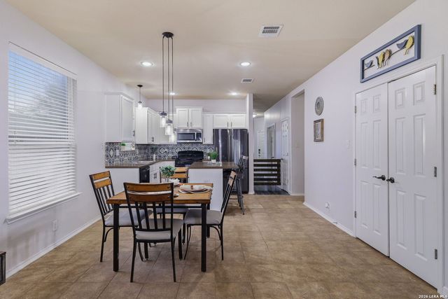 732 Hollow Ridge, Schertz, TX 78108