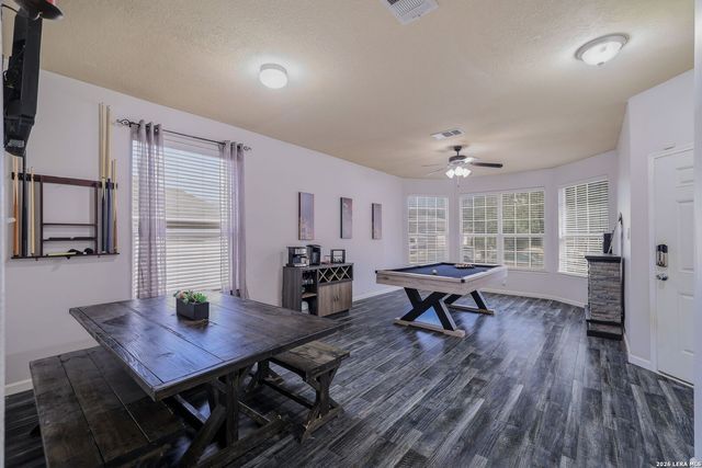 732 Hollow Ridge, Schertz, TX 78108