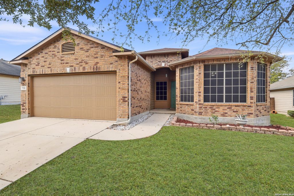 732 Hollow Ridge, Schertz, TX 78108