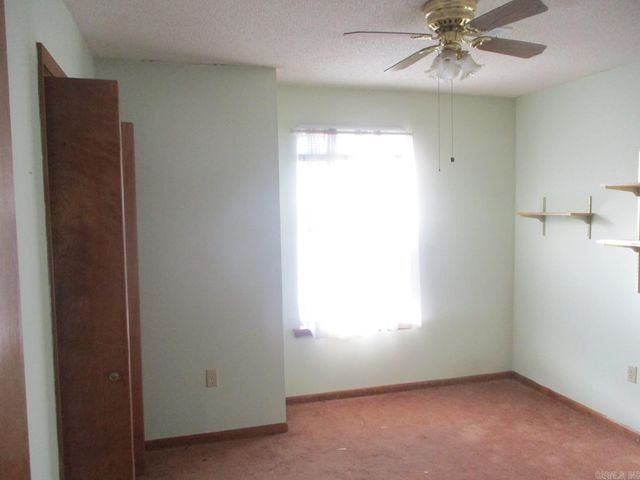 2104 West Street, Conway, AR 72032