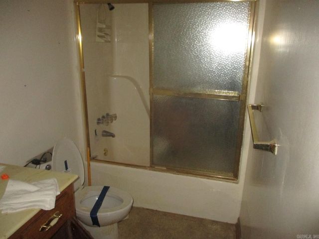 2104 West Street, Conway, AR 72032