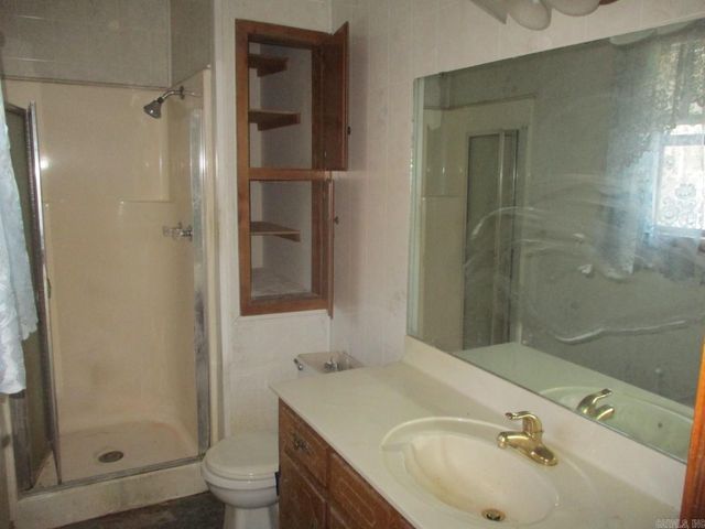 2104 West Street, Conway, AR 72032