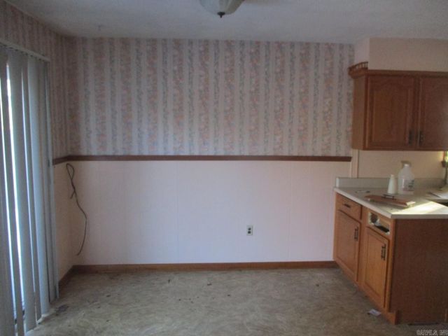 2104 West Street, Conway, AR 72032