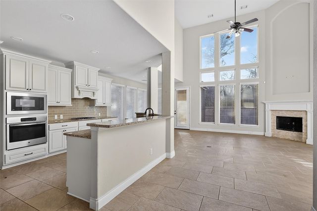160 Capriccio Lane, Montgomery, TX 77316