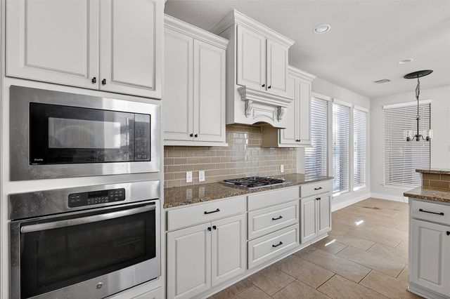 160 Capriccio Lane, Montgomery, TX 77316