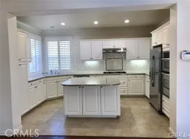 27 Donovan, Irvine, CA 92620