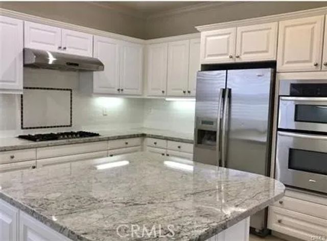 27 Donovan, Irvine, CA 92620