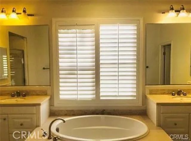 27 Donovan, Irvine, CA 92620