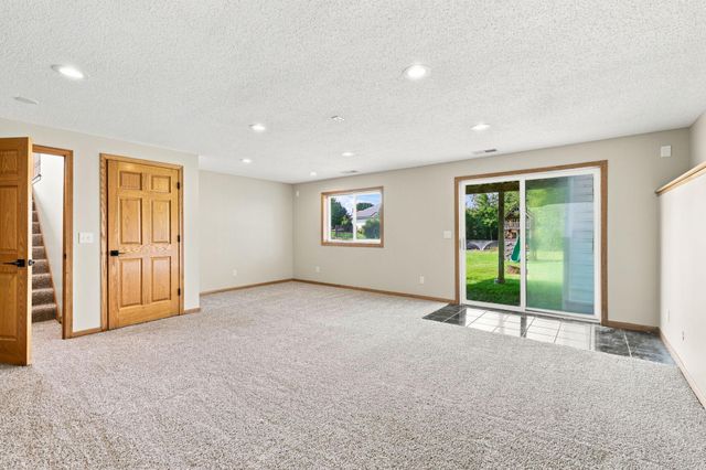 10396 Karston Avenue NE, Albertville, MN 55301