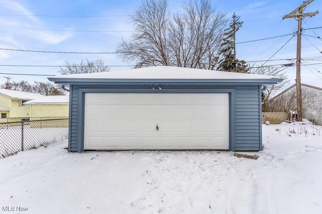 18023 Fairway Drive, Cleveland, OH 44135