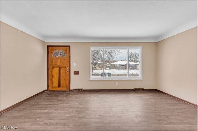 18023 Fairway Drive, Cleveland, OH 44135