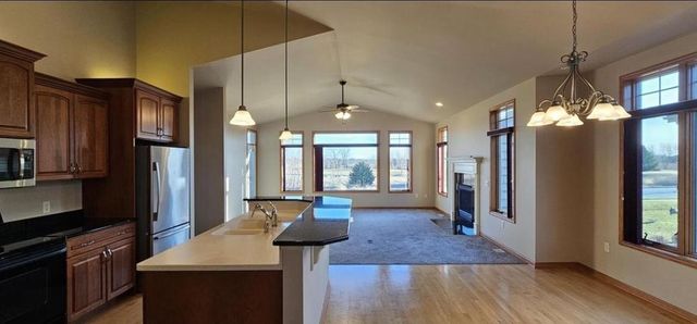 440 Grandview Drive, Waunakee, WI 53597