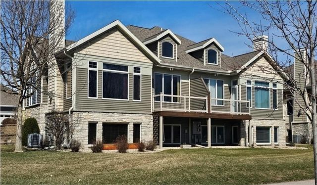 440 Grandview Drive, Waunakee, WI 53597