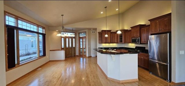 440 Grandview Drive, Waunakee, WI 53597