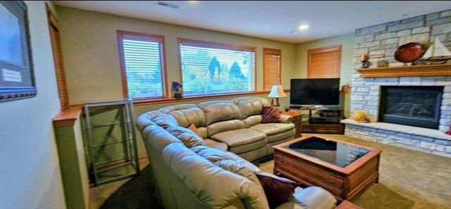440 Grandview Drive, Waunakee, WI 53597