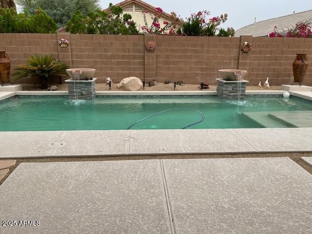 16809 W BRADFORD Way W, Surprise, AZ 85374