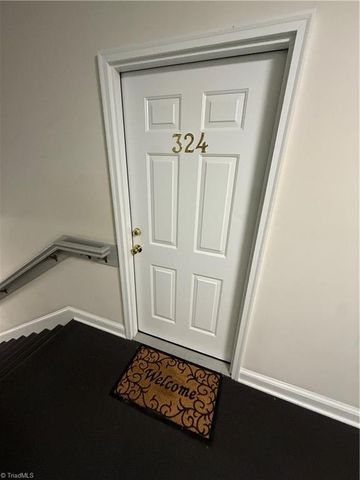 324 Scholastic Court, Winston-salem, NC 27106