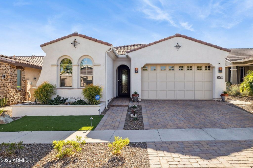 20741 W MINNEZONA Avenue, Buckeye, AZ 85396